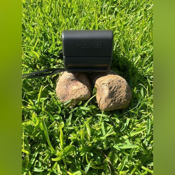 Vintage Polaroid One Step Instant Camera Film 600 W/Strap And Film Untested - Picture 3 of 9